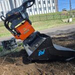 NOX TR07 Tiltrotator with grading bucket