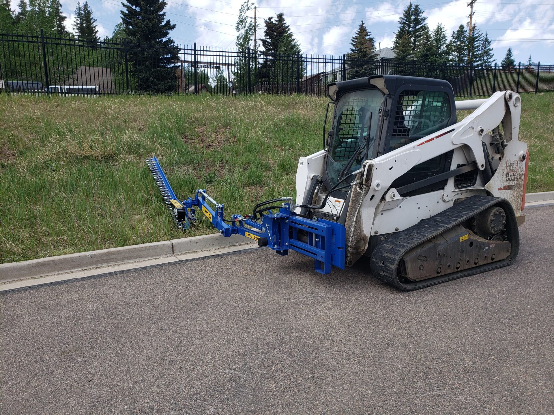 slanetrac hedge trimmer for skid steers