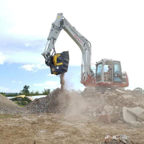 MB Crusher Bucket on Takeuchi TB2150