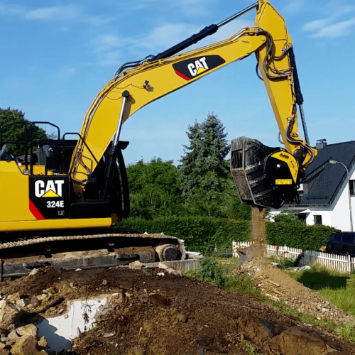 MB Crusher Bucket on CAT 324E